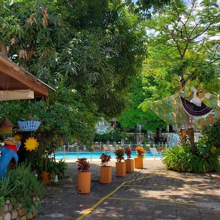 Hotel Villa Maritza Melgar Bagian luar foto