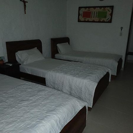 Hotel Villa Maritza Melgar Bagian luar foto