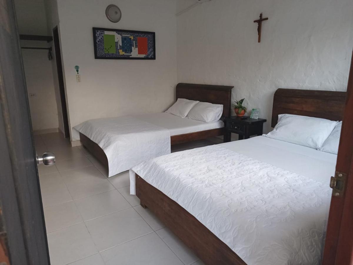 Hotel Villa Maritza Melgar Bagian luar foto