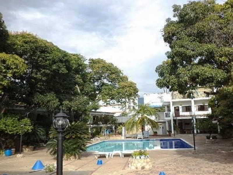 Hotel Villa Maritza Melgar Bagian luar foto