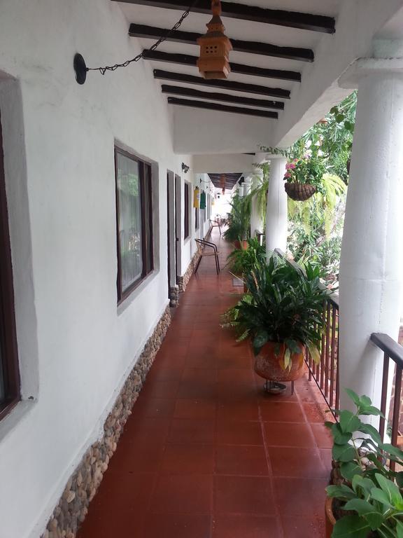 Hotel Villa Maritza Melgar Bagian luar foto