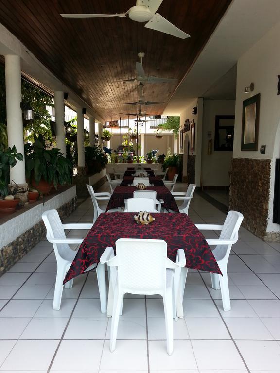 Hotel Villa Maritza Melgar Bagian luar foto