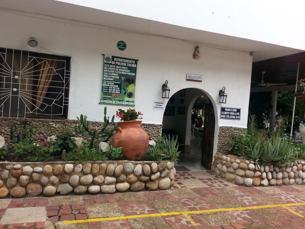 Hotel Villa Maritza Melgar Bagian luar foto